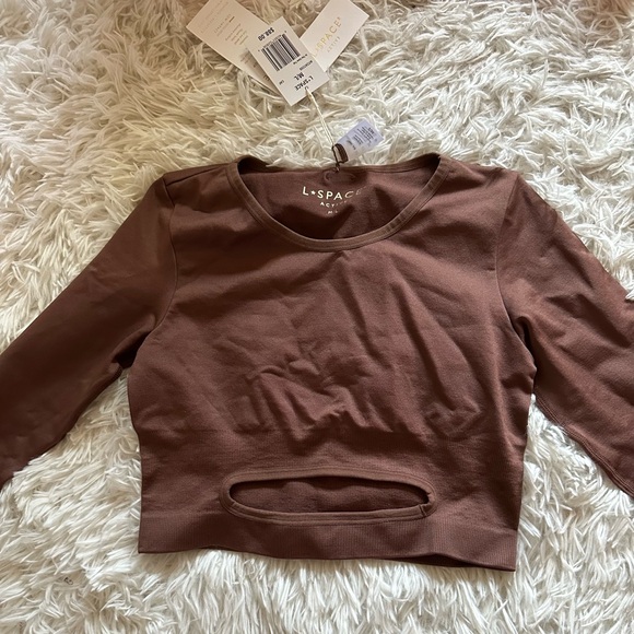 L*SPACE Brown Long Sleeve Cut Out Top NWT Size M - Picture 4 of 4